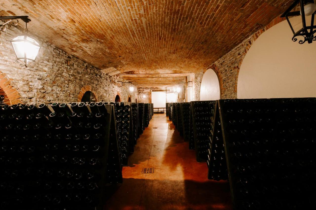 Villa Barbero Alba Langhe Манго Экстерьер фото